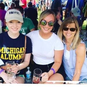 Meet your Posher, Debi